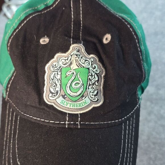 Harry Potter Slytherin Snapback Cap (OS fits most) - Picture 2 of 5
